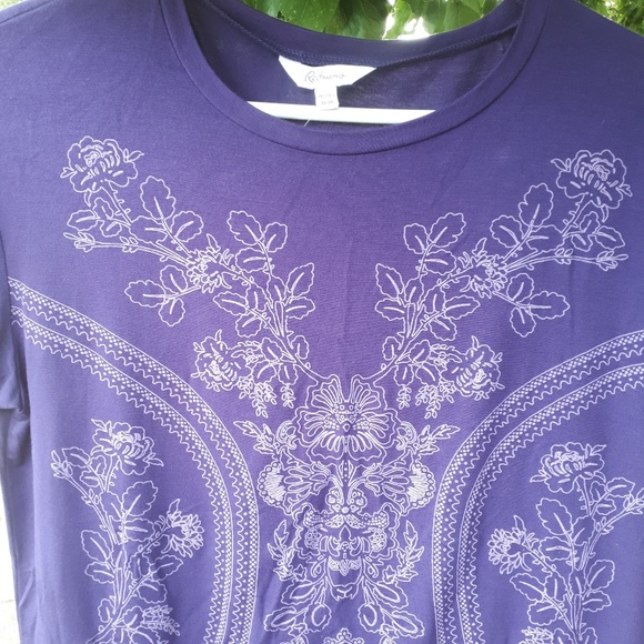 Reitmans Dressy T-Shirt Floral Details - Picture 5 of 6